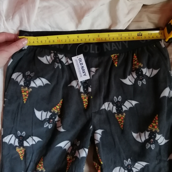 Snug fit fleece pajama legging with bats and pizza - Picture 4 of 5
